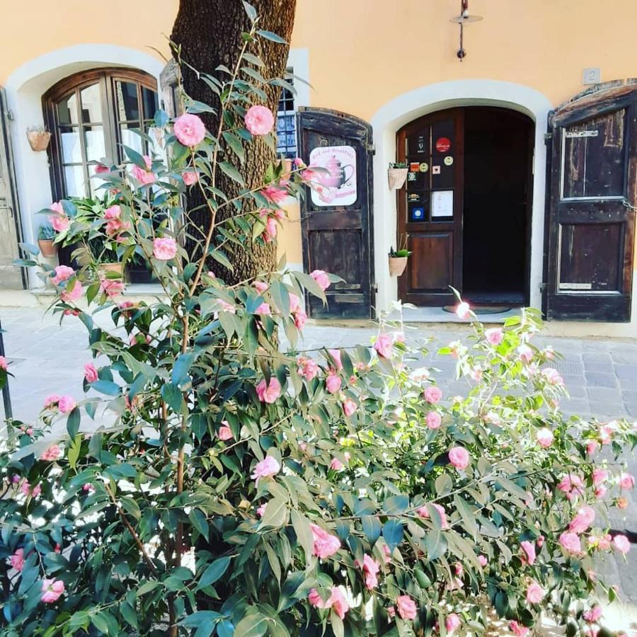 Antica Casa Dei Rassicurati Bed & Breakfast 5*