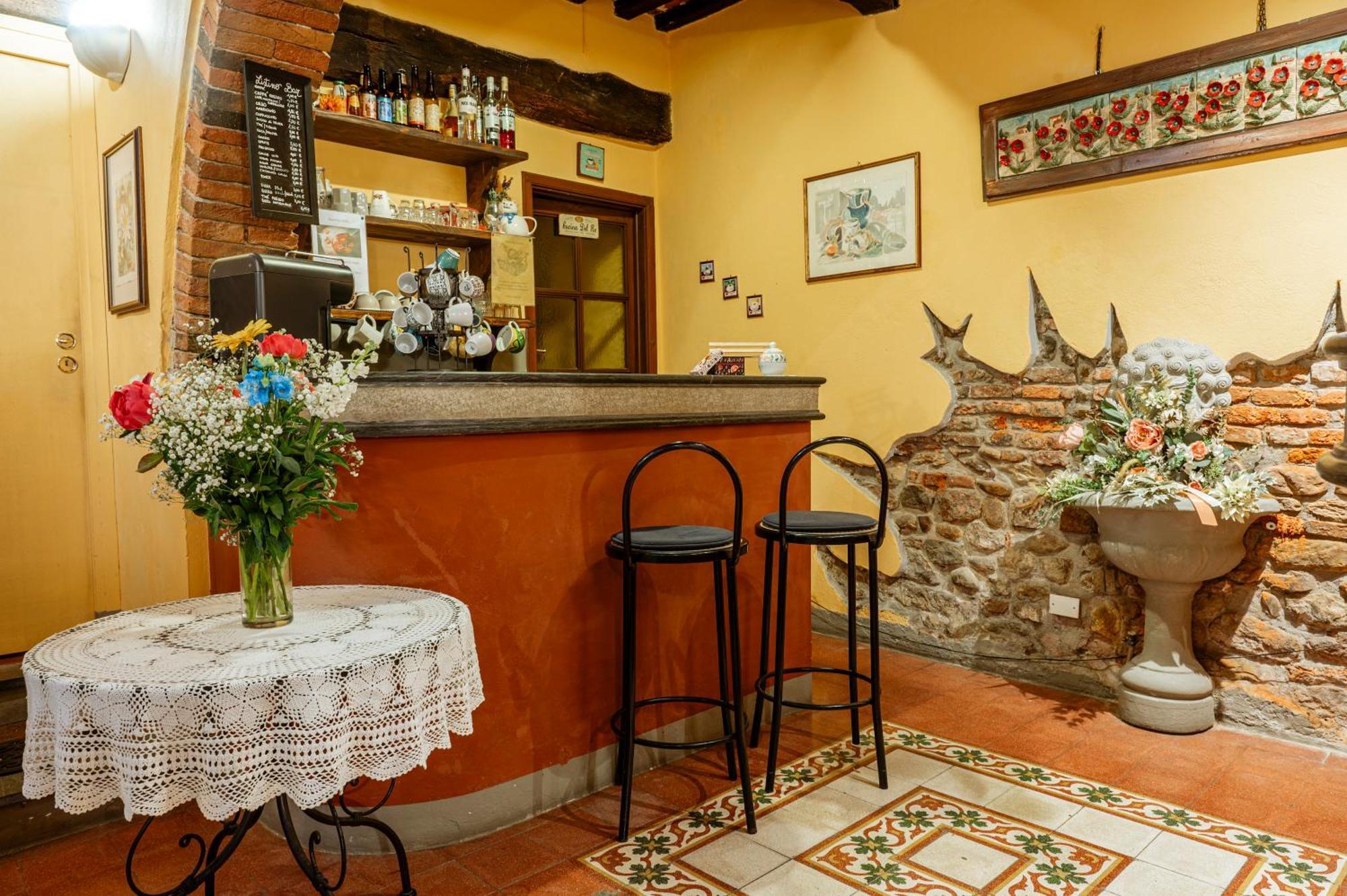 Antica Casa Dei Rassicurati Bed & Breakfast