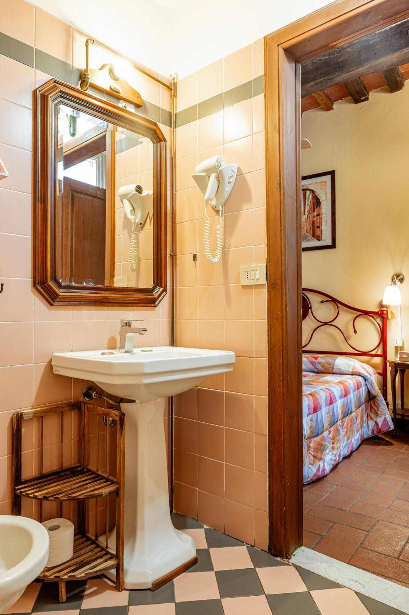 Antica Casa Dei Rassicurati