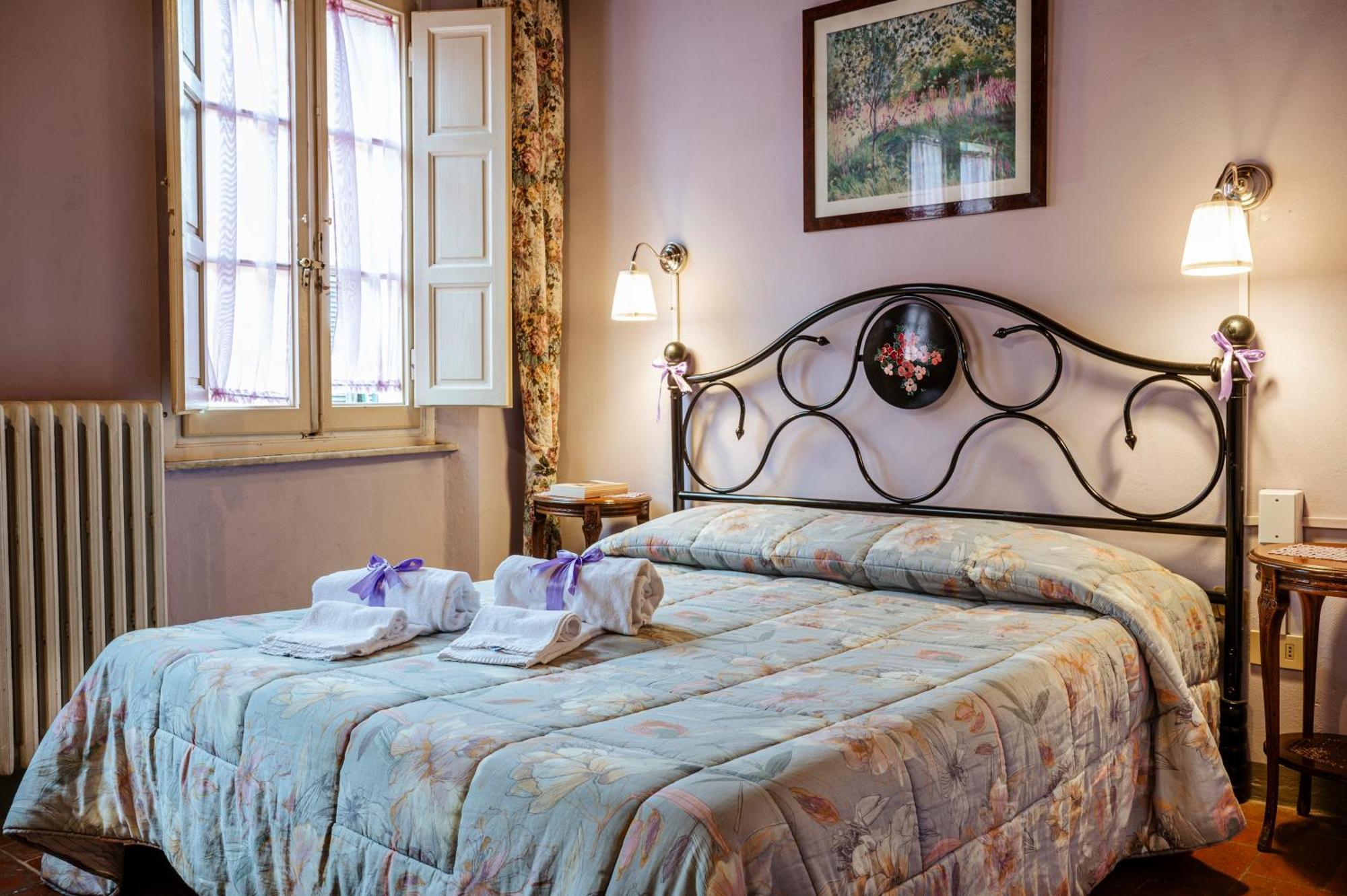 Antica Casa Dei Rassicurati 5* Montecarlo