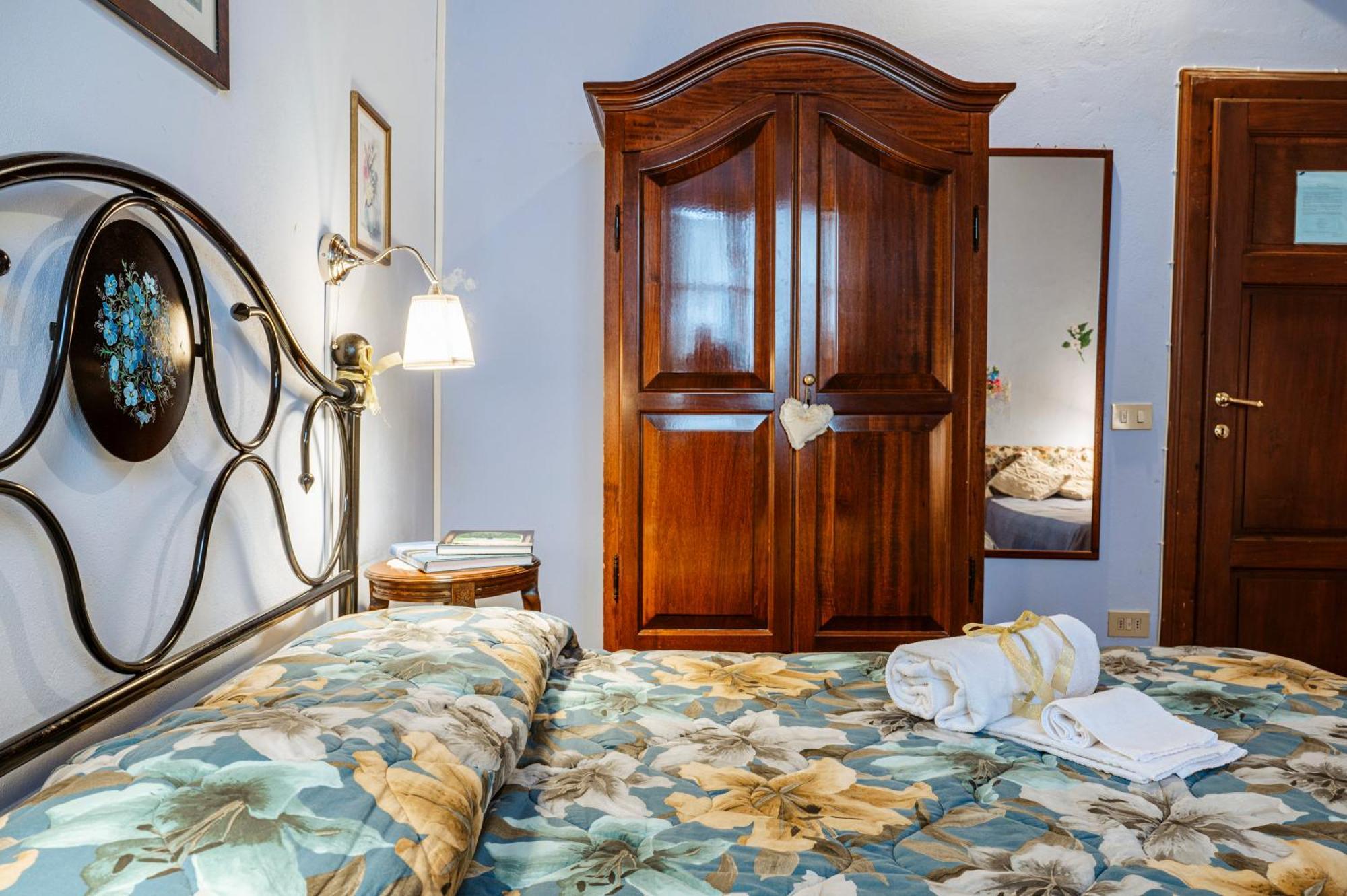 Frühstückspension Antica Casa Dei Rassicurati Montecarlo