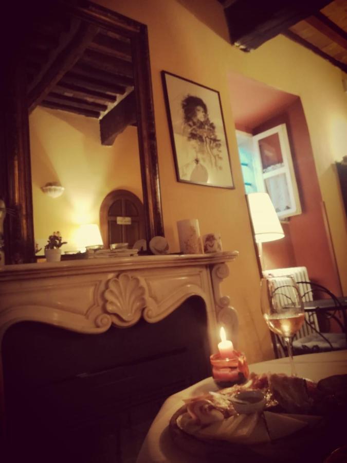 Antica Casa Dei Rassicurati Frühstückspension Montecarlo